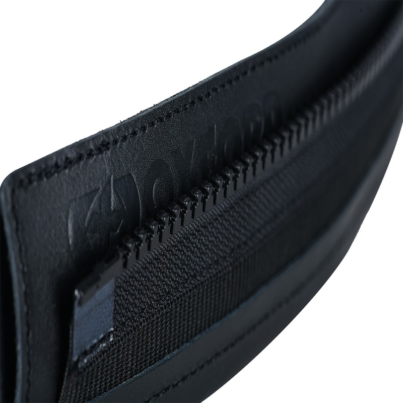 Cinturón para sujetar los pantalones a la chaqueta Oxford negro