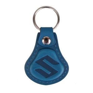 Llavero de piel Suzuki azul