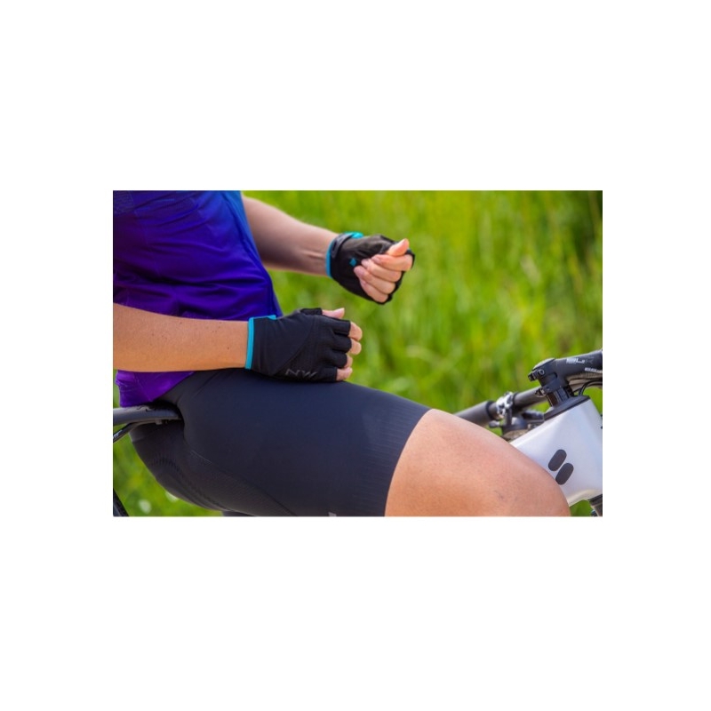 Guantes Northwave Fast para mujer Negros y Azules liquidación