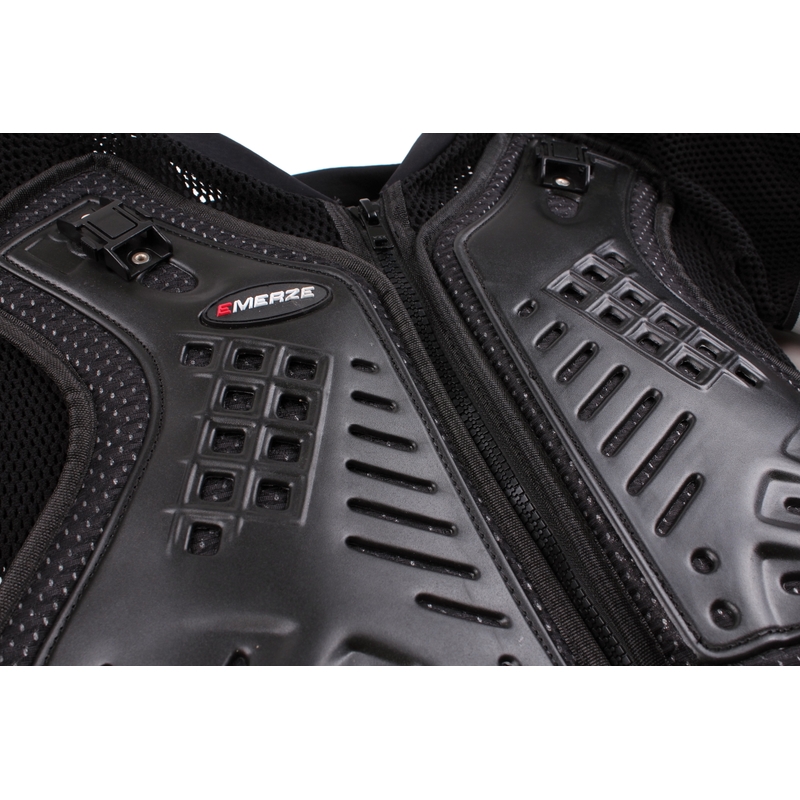 Protector corporal Emerze EM7 negro