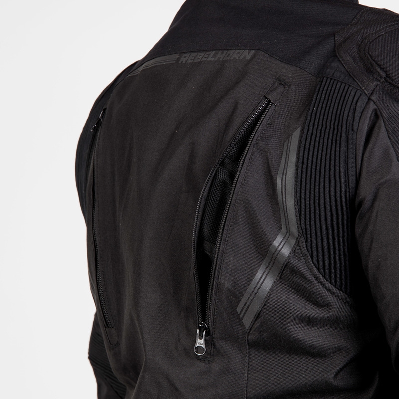 Chaqueta de moto negra Rebelhorn Borg liquidación