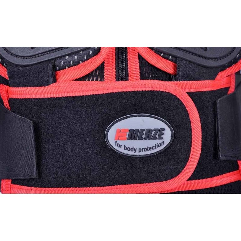 Protector corporal infantil Emerze EM5 negro-rojo
