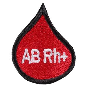 Parche con gota de grupo sanguíneo AB Rh+