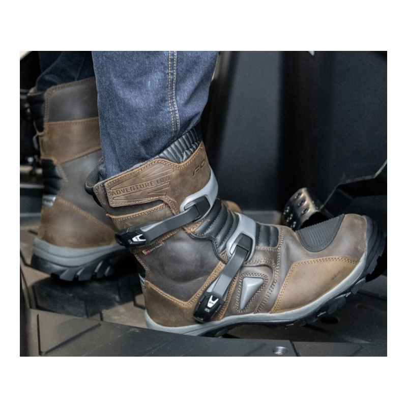 Moto zapatos Forma Adventure Low WP marrón