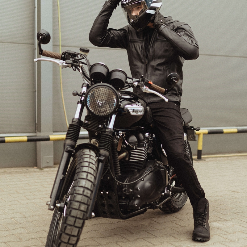 Vaqueros de moto Rebelhorn Rage II negros liquidación