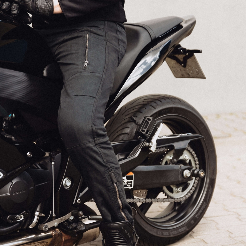 Vaqueros de moto Rebelhorn Hawk III negros liquidación