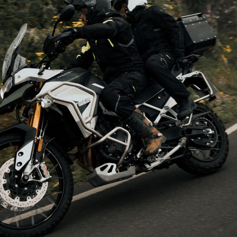 Pantalón de moto Rebelhorn Hardy II negro liquidación