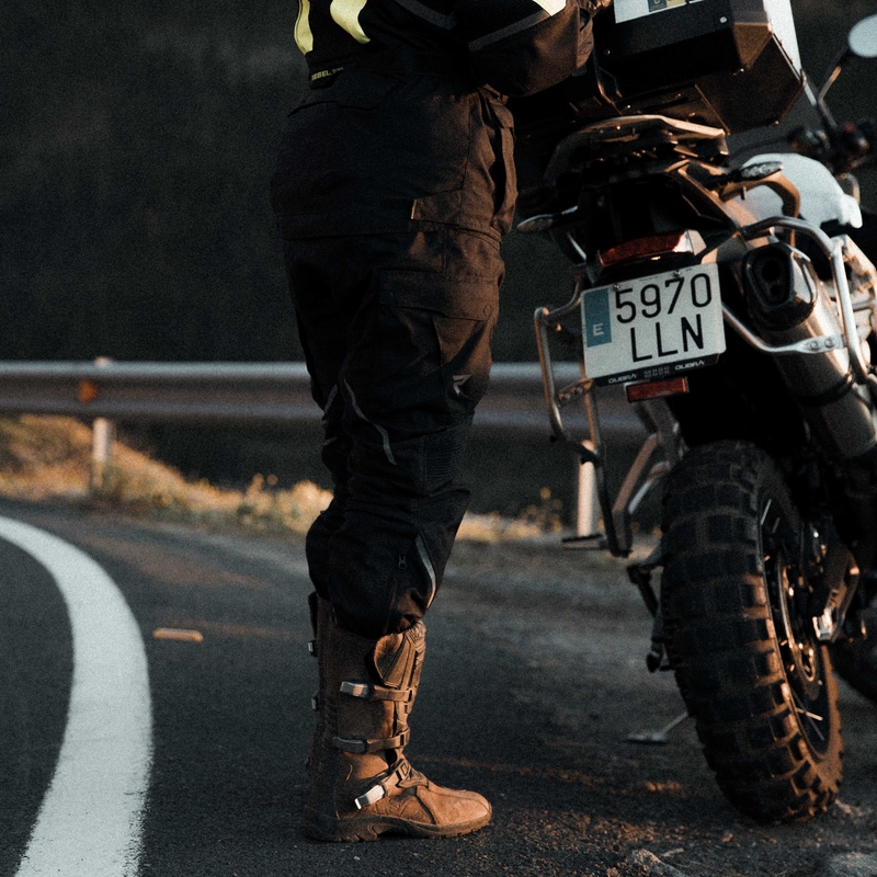 Pantalón de moto Rebelhorn Hardy II negro liquidación