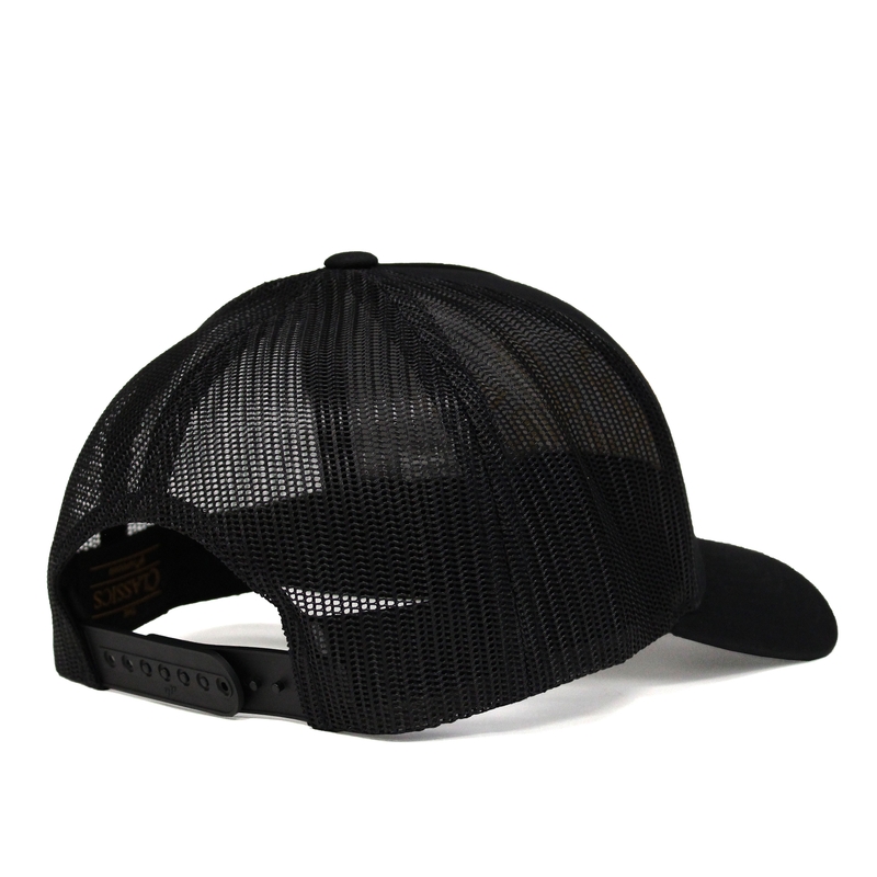 Gorra de rejilla Rilax negro-oro