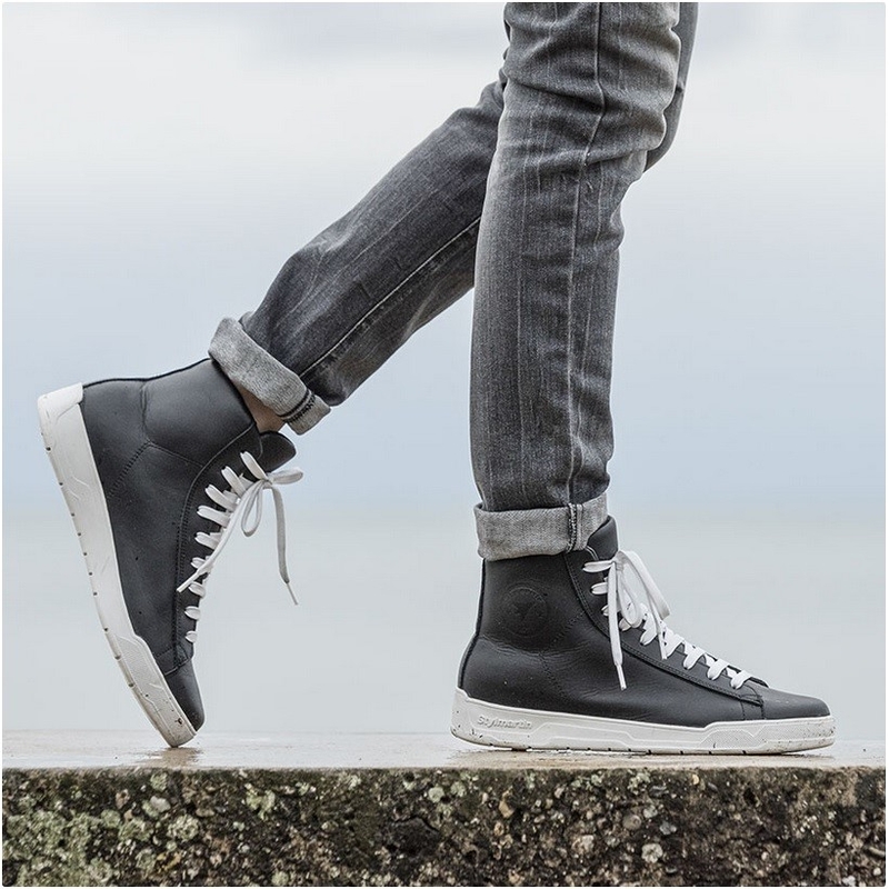 Stylmartin Core botas moteras blancas y negras