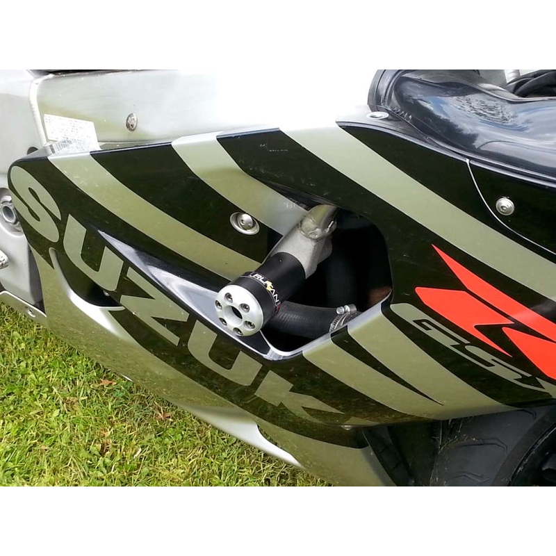Suzuki GSX-R 750 (00-03) con modificación del carenado Arrow
