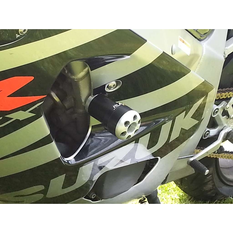 Suzuki GSX-R 750 (00-03) con modificación del carenado Arrow
