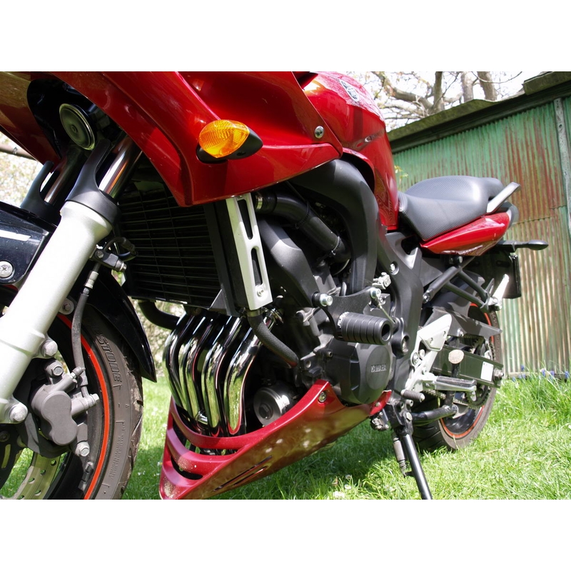Yamaha FZ6 S2 (06-) (chasis negro) Gatling