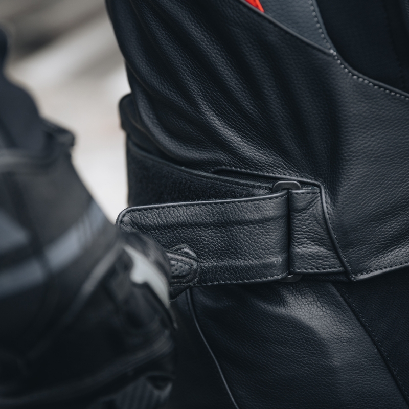 Rebelhorn Veloce Chaqueta de moto de cuero negro-rojo fluo
