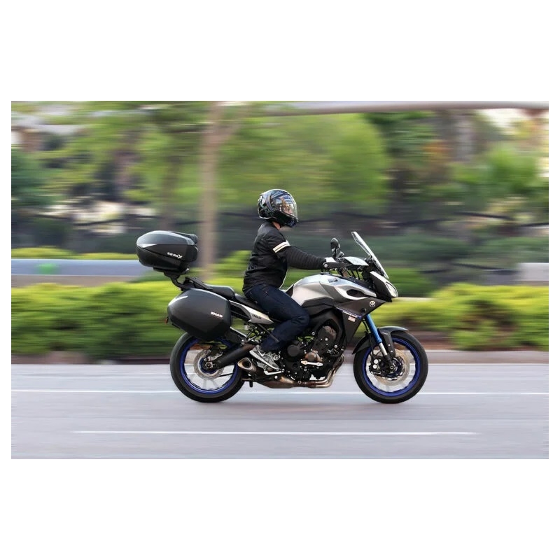 Vrchní kufr na motorku s barevným krytem SHAD SH58X Lesklá černá se zámkem PREMIUM