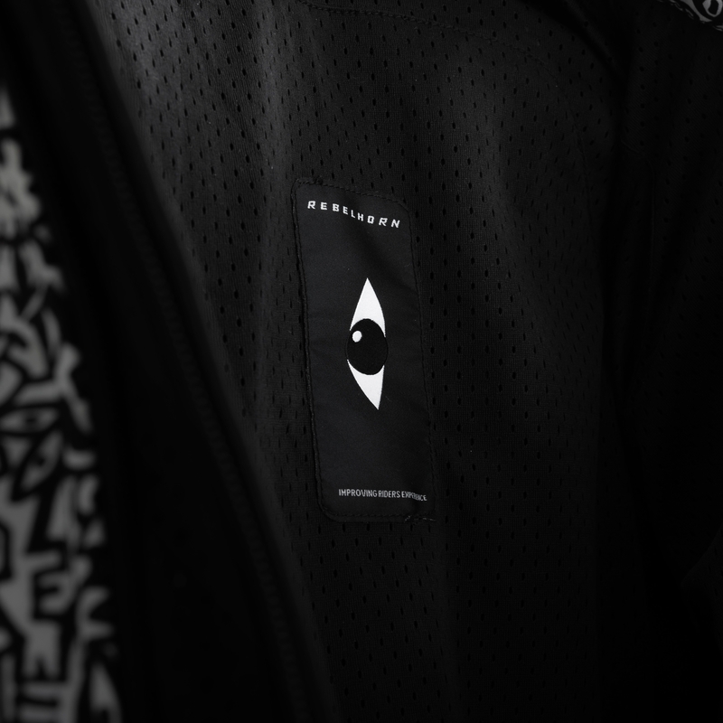 Chaqueta Softshell Rebelhorn Slash Noriaki blanco y negro