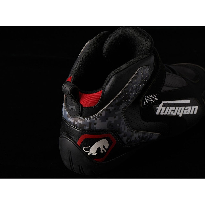 Botas de moto ventiladas Furygan V4 con camuflaje negro y píxeles