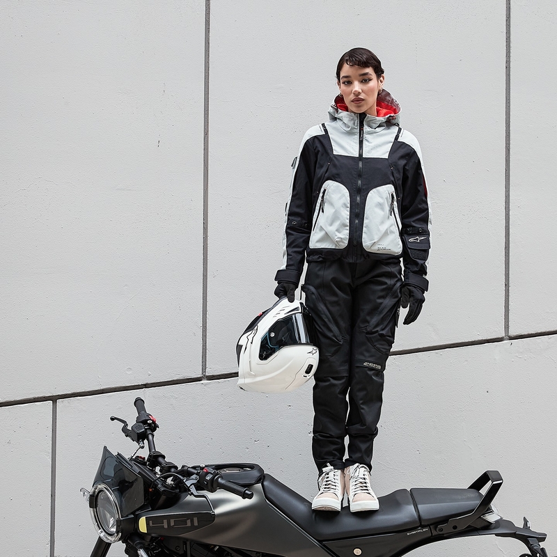 Chaqueta de moto para mujer Alpinestars MOLLY AIR en color negro-almendra