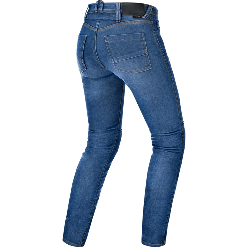 Vaqueros de moto Shima Ridge para mujer, de corte extendido, en color azul.