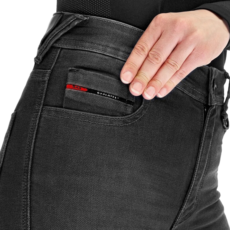 Vaqueros de moto Shima Ridge negros de corte extendido para mujer