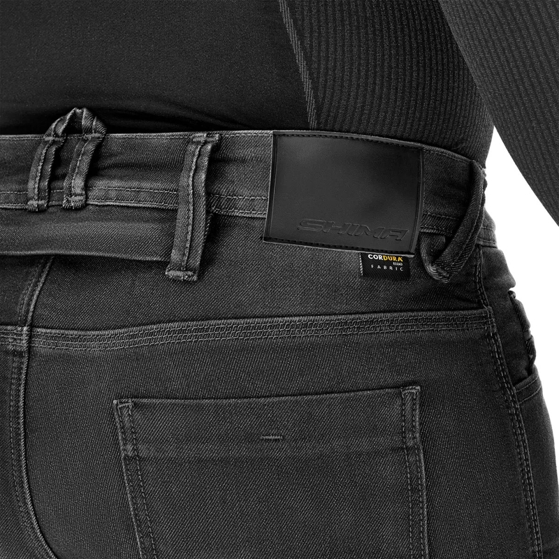 Vaqueros negros de moto Shima Ridge con corte extendido