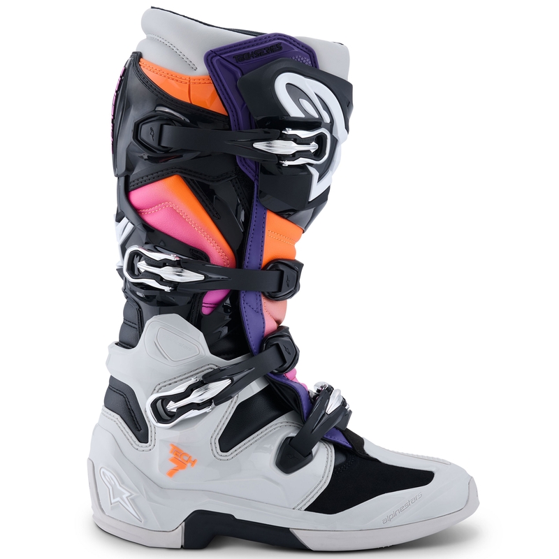 Botas de moto Alpinestars Tech 7 en negro, gris claro y naranja fluorescente degradado