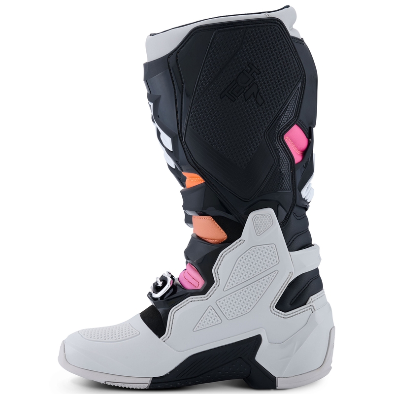 Botas de moto Alpinestars Tech 7 en negro, gris claro y naranja fluorescente degradado
