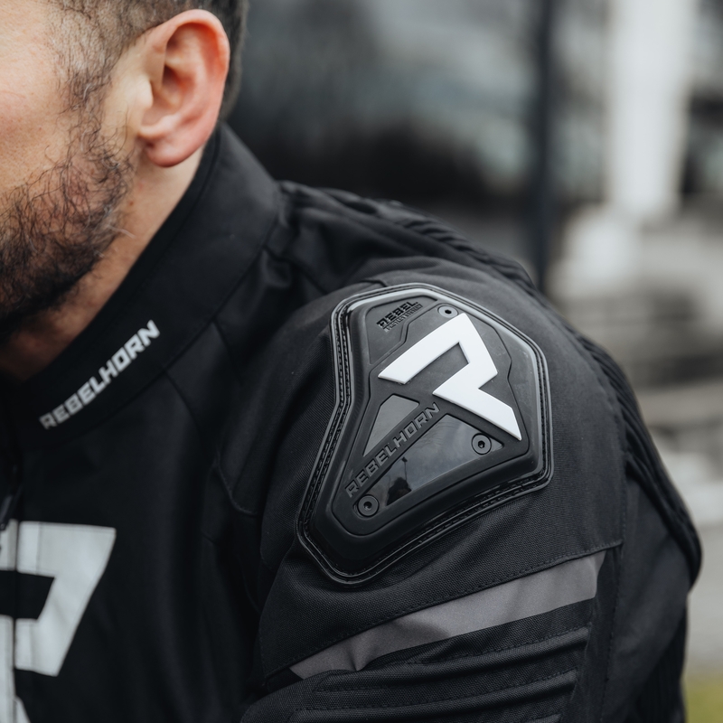 Chaqueta de moto Rebelhorn Vandal negra y blanca