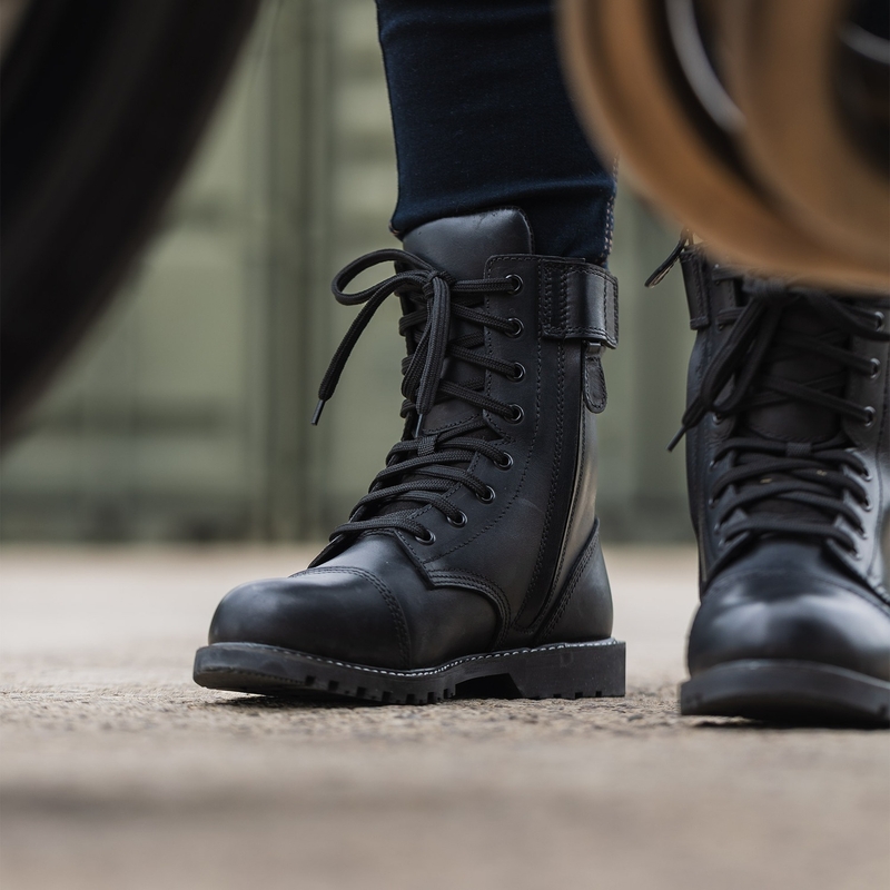 Botas de moto para mujer Oxford Radley negras