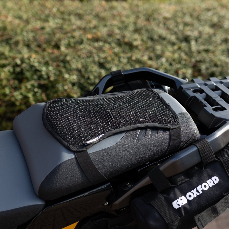 Almohadilla de ventilación sobre el asiento del pasajero y enduro Oxford Cool Seat Pillion And Enduro negro
