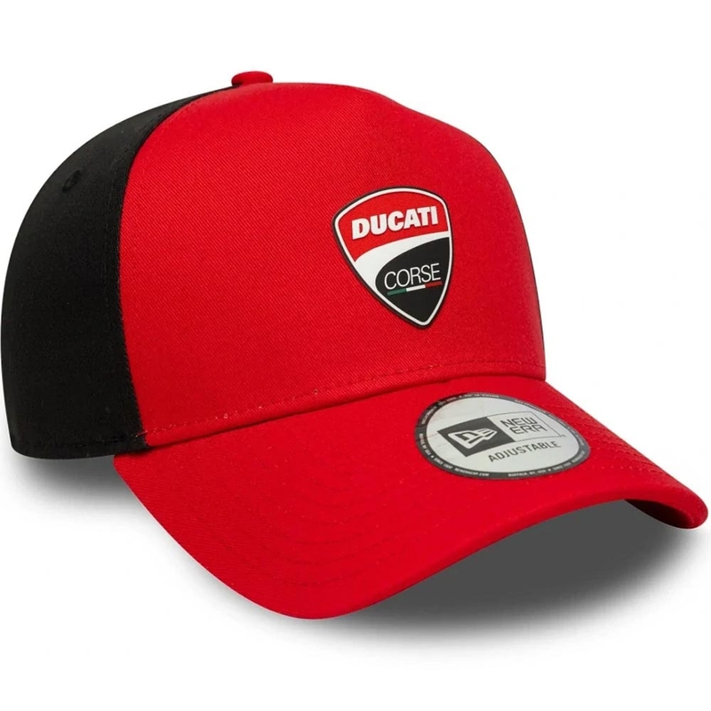 Gorra Ducati Corse 9FORTY con logo rojo-negro