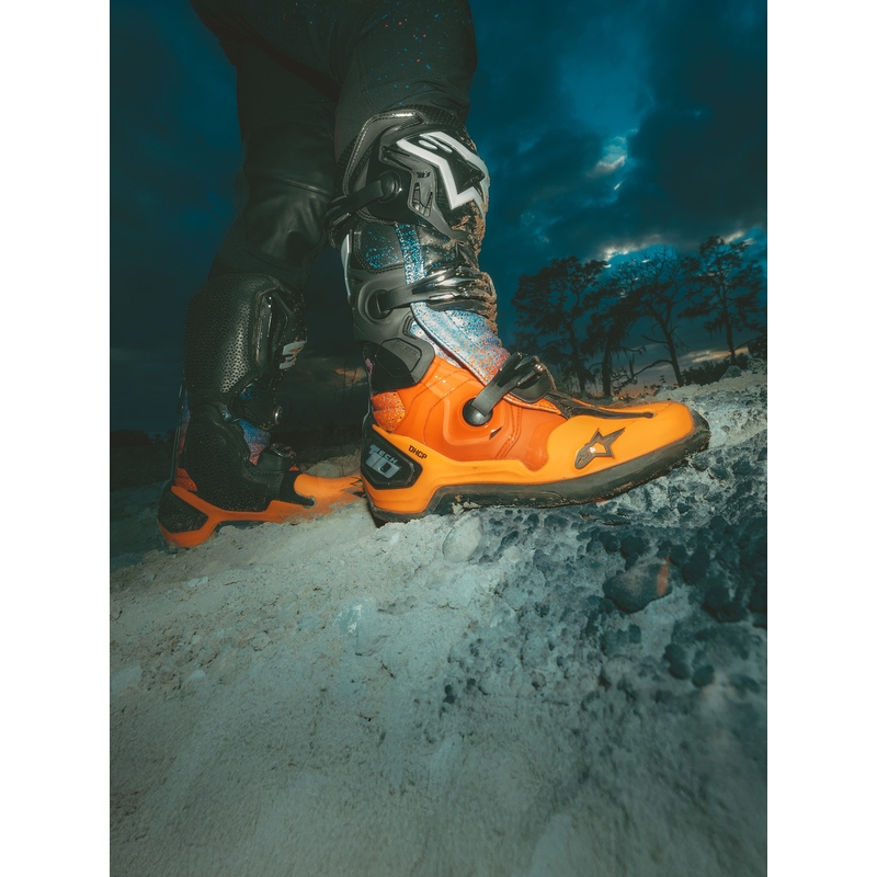 Botas de moto Alpinestars Tech 10 Limited Edition Black Hole de color negro