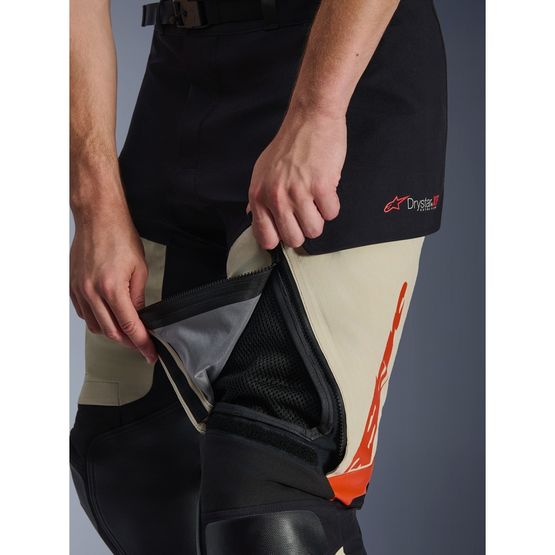 Pantalones de moto Alpinestars Halo PRO Drystar XF color crema, negro y rojo