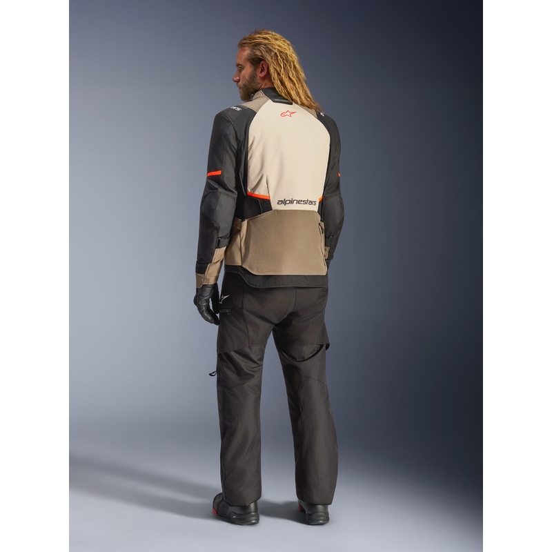 Chaqueta de moto Alpinestars Andes V4 Drystar color crema, marrón claro, negro y naranja fluorescente