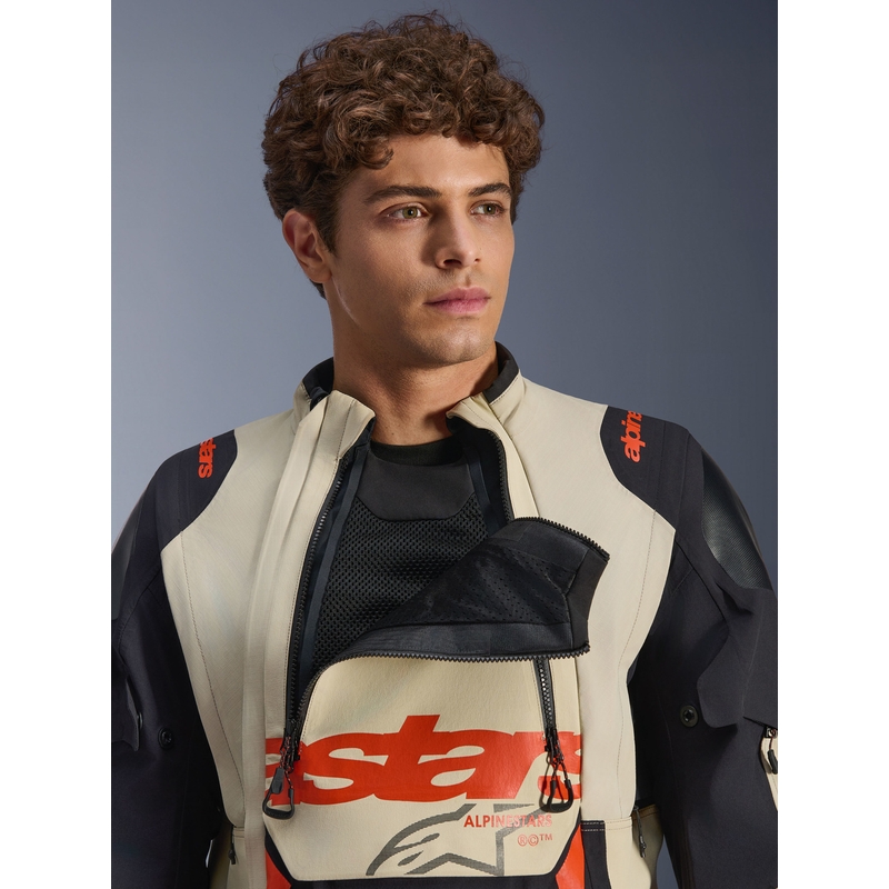 Chaqueta de moto Alpinestars Halo PRO Drystar XF color crema, negro y rojo