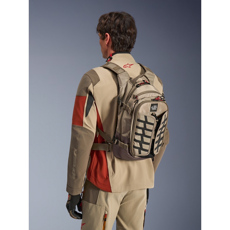 Mochila para moto Alpinestars AT-15 color arena-naranja 15 l