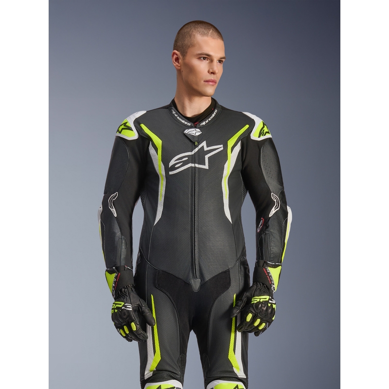 Mono de moto Alpinestars GP TECH V5 de una pieza, de cuero, color negro, blanco y amarillo flúor.