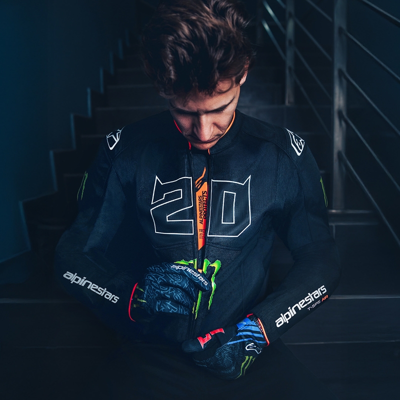 Chaqueta de moto Alpinestars T-SPS Air V2 Monster FQ20, colección blanco y negro.