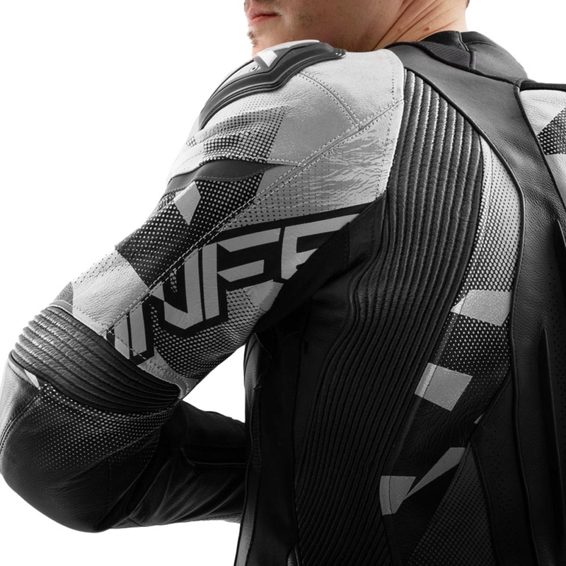 Chaqueta de moto de cuero Rebelhorn Inferno en blanco y negro.