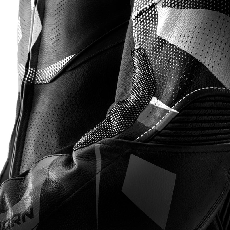 Chaqueta de moto de cuero Rebelhorn Inferno en blanco y negro.