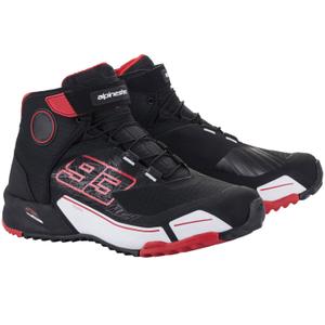 Botas de moto Alpinestars CR-X Drystar MM93, colección en negro, rojo y blanco.