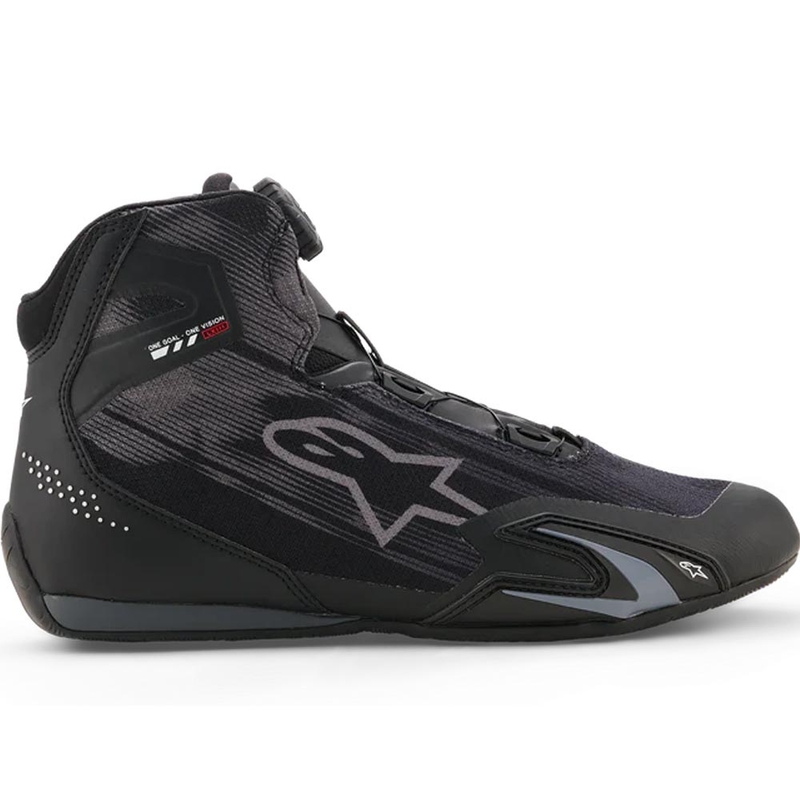 Botas de moto ventiladas Alpinestars Celer, color negro-gris oscuro.