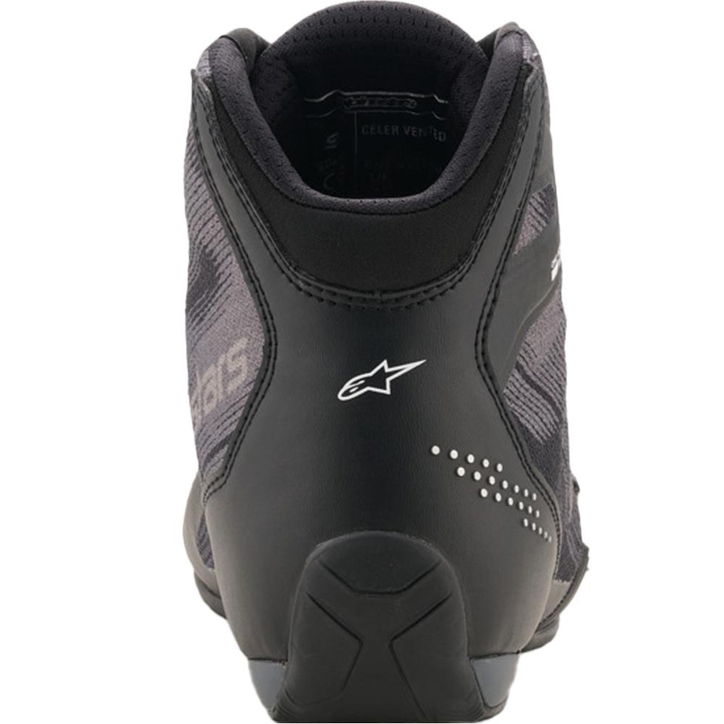 Botas de moto ventiladas Alpinestars Celer, color negro-gris oscuro.