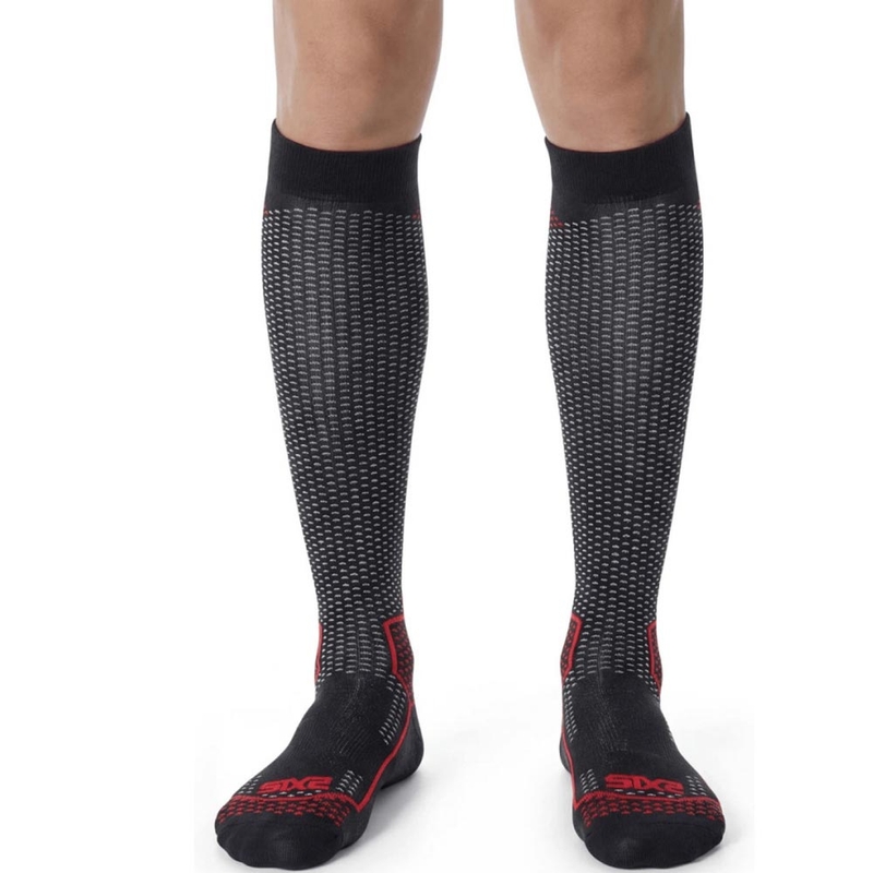Calcetines funcionales hasta la rodilla SIXS LONG V3 negro carbono-rojo