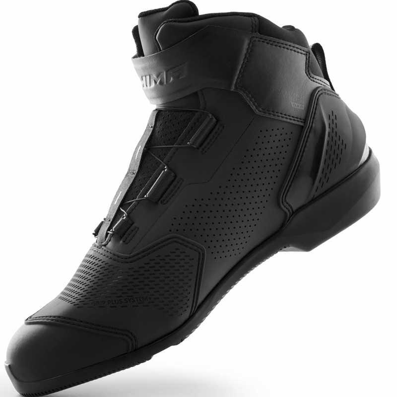 Botas de moto Shima Enzo Air en blanco y negro.