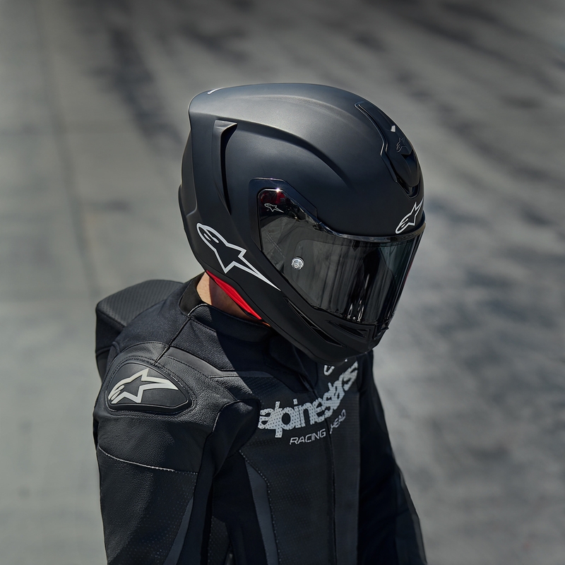 Casco integral de moto Alpinestars S-R7 Solid, color negro mate.