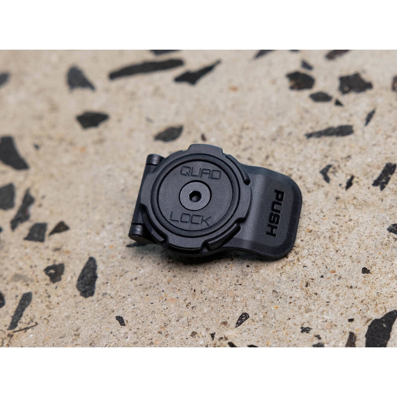 Soporte para teléfono móvil Quad Lock® 360 de palanca corta, color negro.
