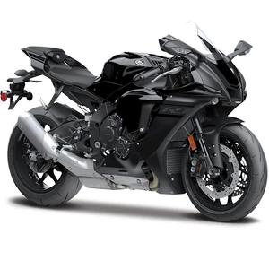 Maisto Yamaha YZF-R1, modelo de motocicleta a escala 1:12, color negro.