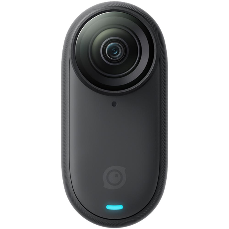 Cámara de acción Insta360 GO 3S para motocicleta, integrada en el casco, con vista en primera persona (POV), color negro.