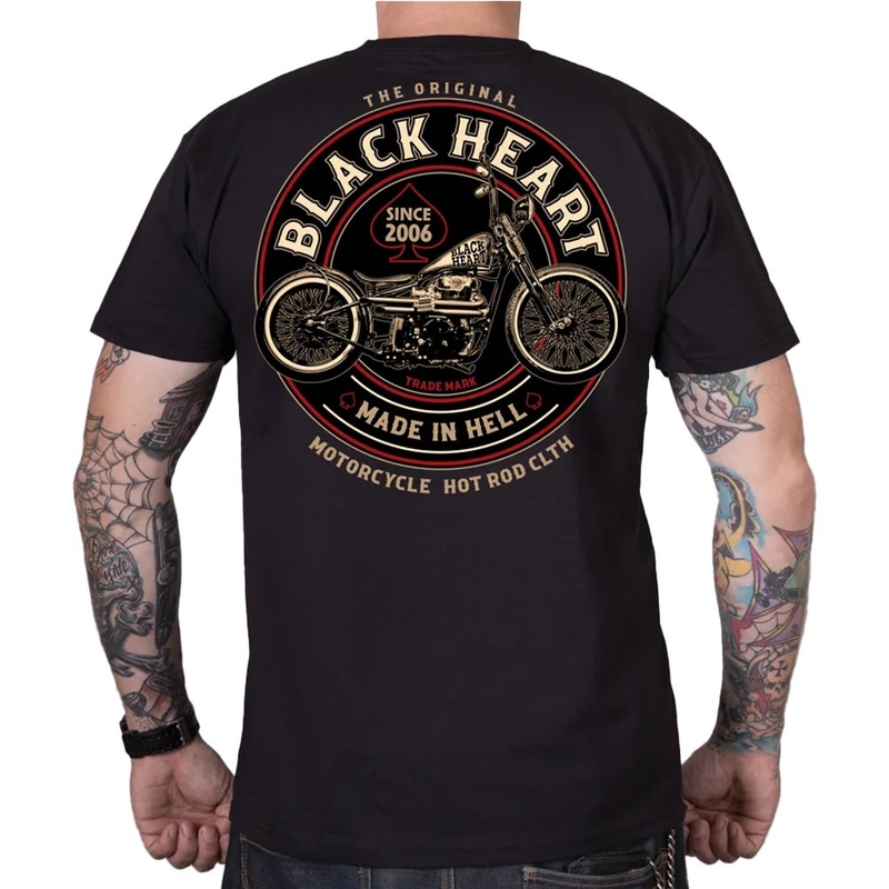 Camiseta negra de Black Heart Trapper